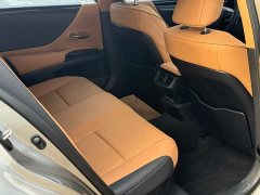 Lexus ES 2022 300h Premium Edition - ფოტო 14