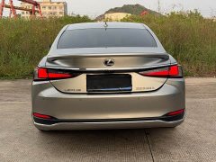 Lexus ES 2022 300h Premium Edition - ფოტო 19