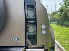Land Rover Defender 110 P400 X - ფოტო 10