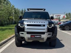 Land Rover Defender 110 P400 Dark Edition - ფოტო 2