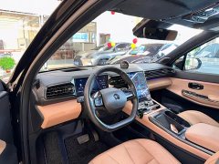 NIO ES8 100kWh Signature Edition Six-Seater - ფოტო 7