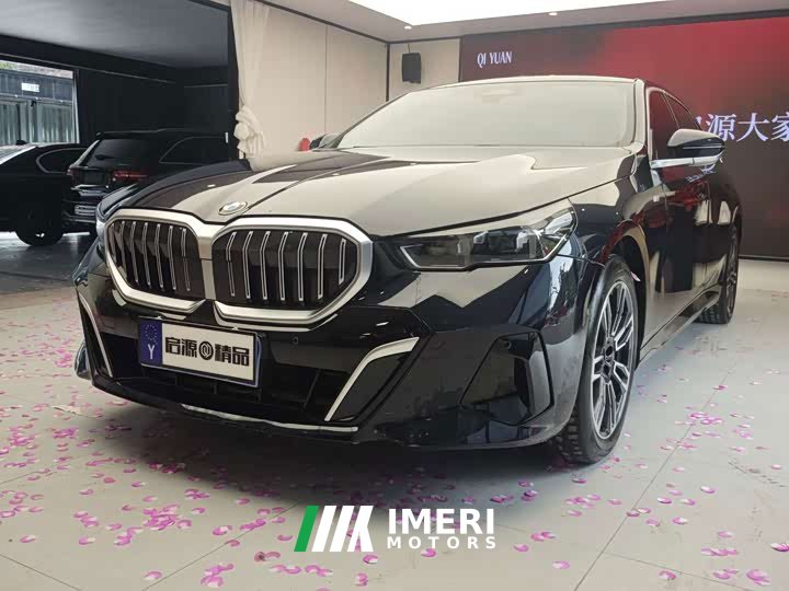 BMW 5 Series 525Li M Sport Package - ავტომობილი ჩინეთიდან