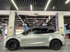 Tesla Model Y 2022 Facelift Rear-Wheel Drive - ფოტო 4