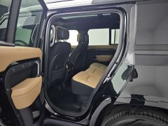 Land Rover Defender 110 3.0T P400 X-Dynamic HSE - ფოტო 14