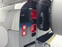 Land Rover Defender 110 3.0T P400 X-Dynamic HSE - ფოტო 17