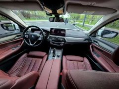 BMW 5 Series 530Li Luxury Edition Premium Package - ფოტო 4