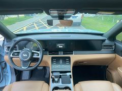 Li Auto ONE Extended Range 6-Seater - ფოტო 8