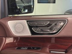 Lincoln Navigator 2020 Presidential Series 3.5T - ფოტო 14