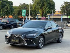 Lexus ES 200 Premium Edition - ფოტო 1