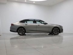 BMW 5 Series 530Li Premier M Sport Package - ფოტო 7