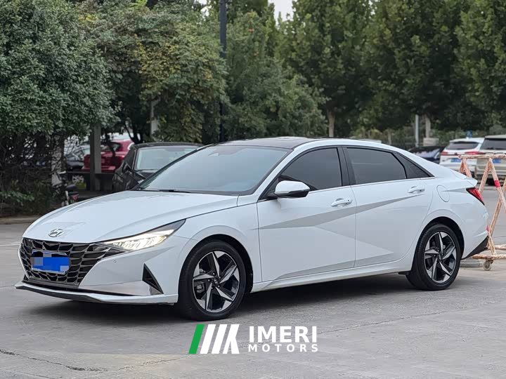 Hyundai Elantra 2022 1.5L CVT Luxury - ავტომობილი ჩინეთიდან