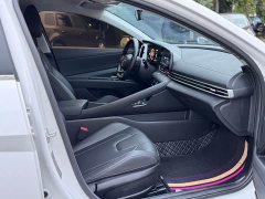 Hyundai Elantra 2022 1.5L CVT Luxury - ფოტო 10