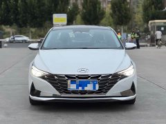 Hyundai Elantra 2022 1.5L CVT Luxury - ფოტო 2