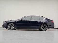 BMW 5 Series 530Li Luxury M Sport Package - ფოტო 17
