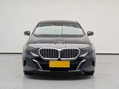 BMW 5 Series 530Li Luxury M Sport Package - ფოტო 2