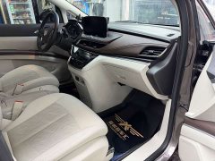 Buick GL8 2023 Land Business Class Comfort Edition - ფოტო 17