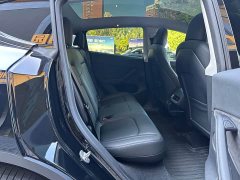 Tesla Model Y Long Range All-Wheel Drive - ფოტო 11