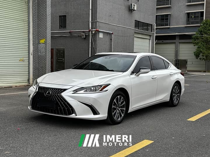 Lexus ES 2022 300h Excellence Edition - ავტომობილი ჩინეთიდან