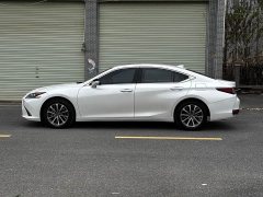 Lexus ES 2022 300h Excellence Edition - ფოტო 10