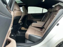 Lexus ES 2022 300h Excellence Edition - ფოტო 5