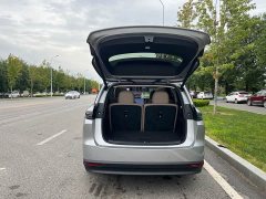 Li Auto i8 2025 Standard Edition - ფოტო 20