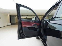BMW X5 xDrive 30Li M Sport Luxury Night Edition Package - ფოტო 15