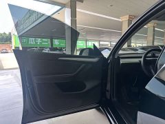 Tesla Model Y Rear-Wheel Drive - ფოტო 15