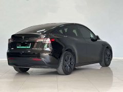 Tesla Model Y Rear-Wheel Drive - ფოტო 4