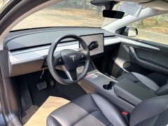 Tesla Model Y Rear-Wheel Drive - ფოტო 16