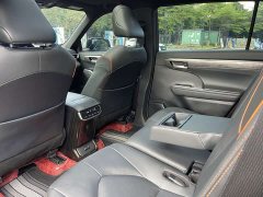 Toyota Crown Land Cruiser Crown Venza 2.5L HEV AWD Luxury - фото 12