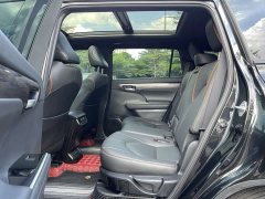 Toyota Crown Land Cruiser Crown Venza 2.5L HEV AWD Luxury - фото 15