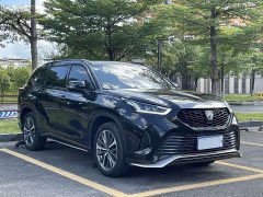 Toyota Crown Land Cruiser Crown Venza 2.5L HEV AWD Luxury - фото 3