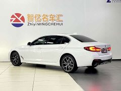 BMW 5 Series 530Li Luxury M Sport Package - ფოტო 14