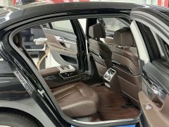 BMW 7 Series 730Li M Sport Package - ფოტო 10