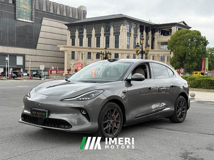 IM Motors Zhiji LS6 Lingxi Intelligent Driving Edition - автомобиль из Китая