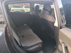 Tesla Model Y Rear-Wheel Drive - ფოტო 14