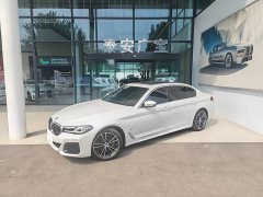 BMW 5 Series Facelift 530Li xDrive M Sport Package - ფოტო 1