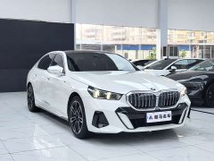 BMW 5 Series 530Li Premier M Sport Package - ფოტო 3