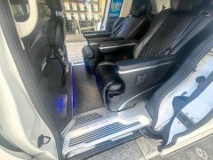 Honda Odyssey 2.0L e:HEV Sharp Comfort Edition - ფოტო 14