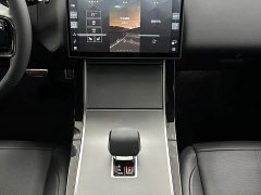 Land Rover Range Rover Velar Dynamic SE - ფოტო 13