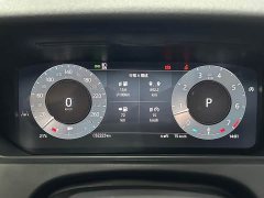 Land Rover Range Rover Velar Dynamic SE - ფოტო 16