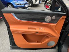AITO M9 Extended Range Ultra 52kWh 6-Seater - ფოტო 6