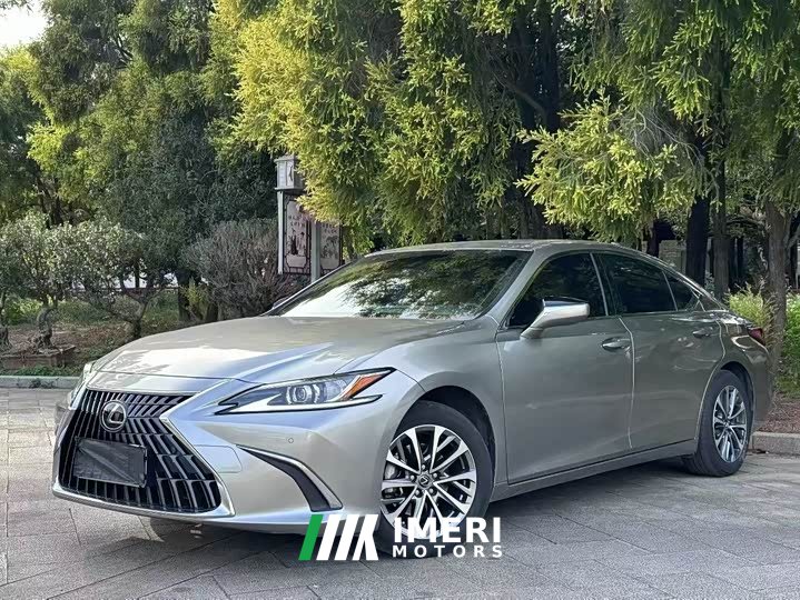 Lexus ES 200 Excellence Edition
