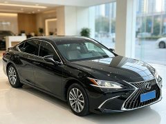 Lexus ES 260 Excellence Edition - ფოტო 2