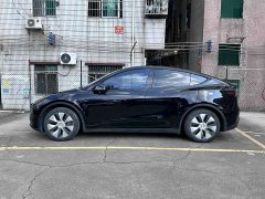 Tesla Model Y 2022 Facelift Rear-Wheel Drive - ფოტო 5
