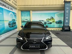 Lexus ES 200 Excellence Edition - ფოტო 2