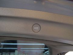 Tesla Model Y Long Range All-Wheel Drive - ფოტო 17