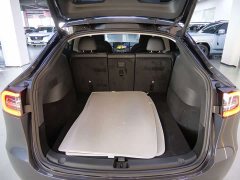 Tesla Model Y Long Range All-Wheel Drive - ფოტო 18