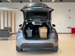Tesla Model Y Long Range All-Wheel Drive - ფოტო 16