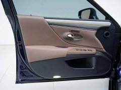 Lexus ES 200 Premium Edition - ფოტო 14
